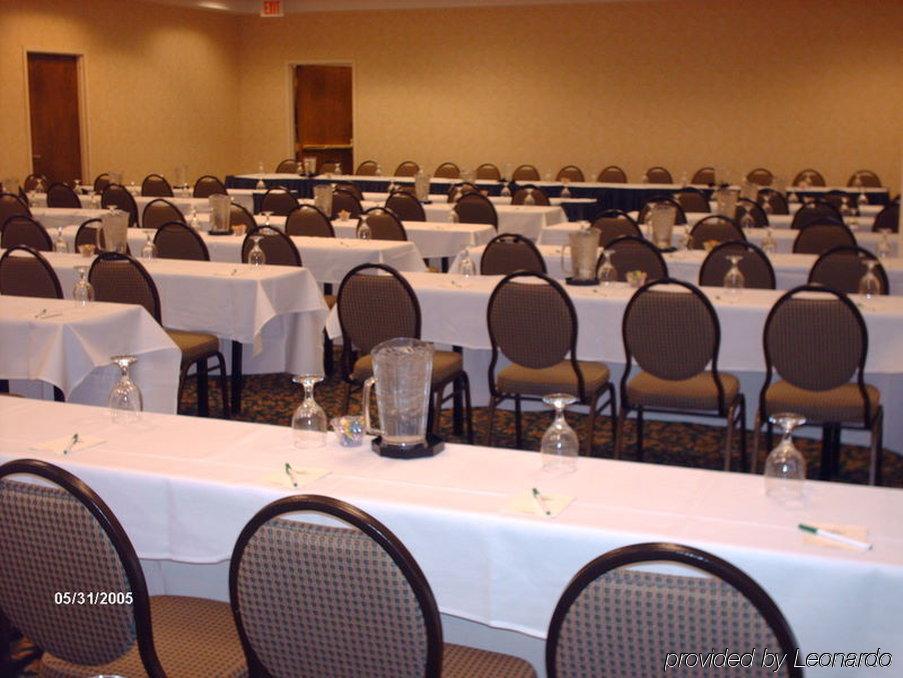 Country Club Plaza Hotel 3*