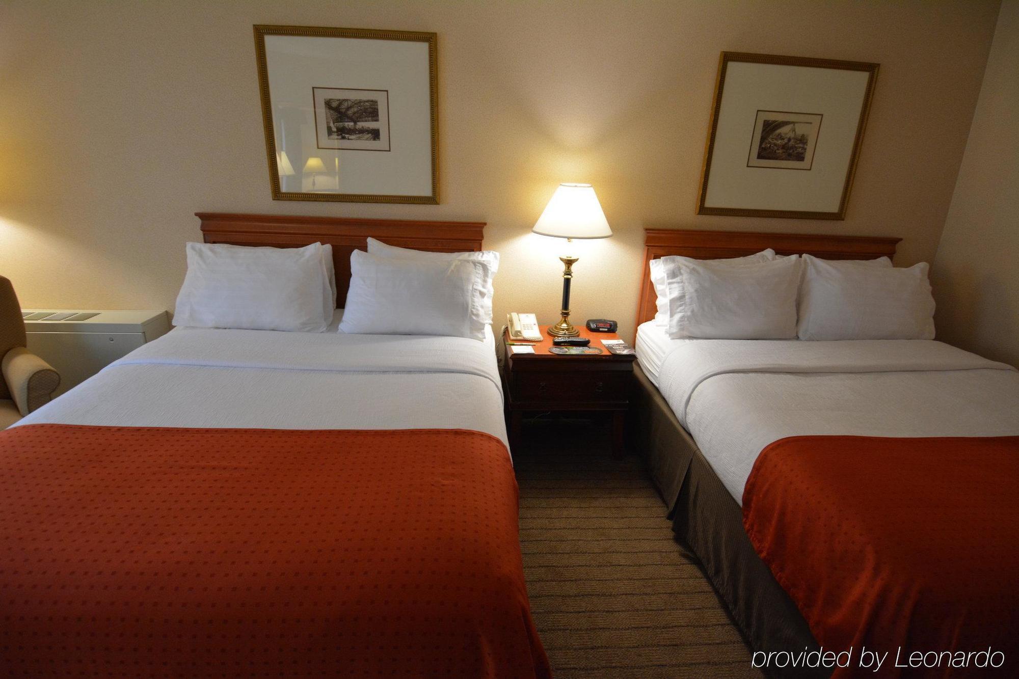 Hotel Country Club Plaza 3*