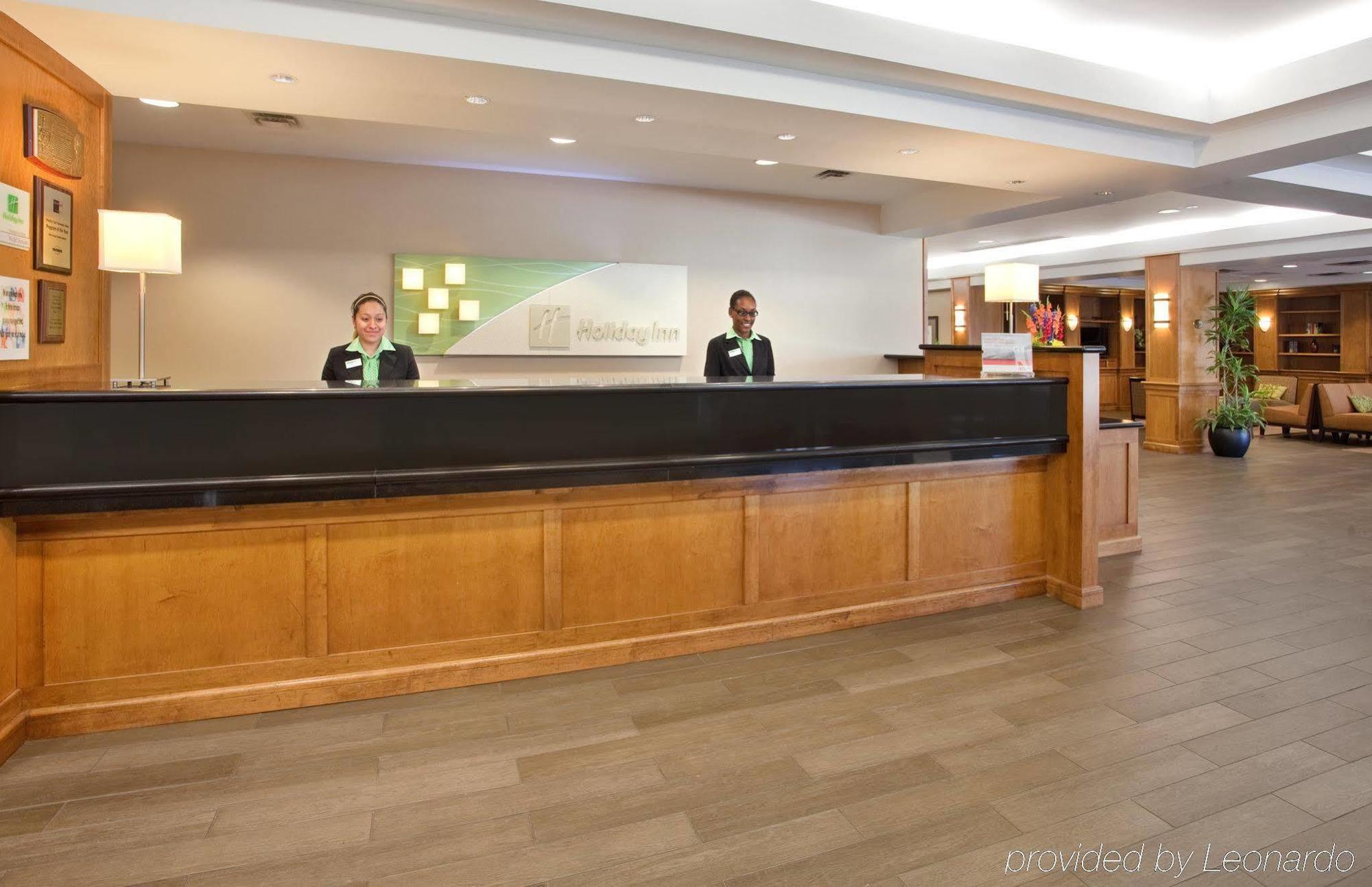 Country Club Plaza 3*