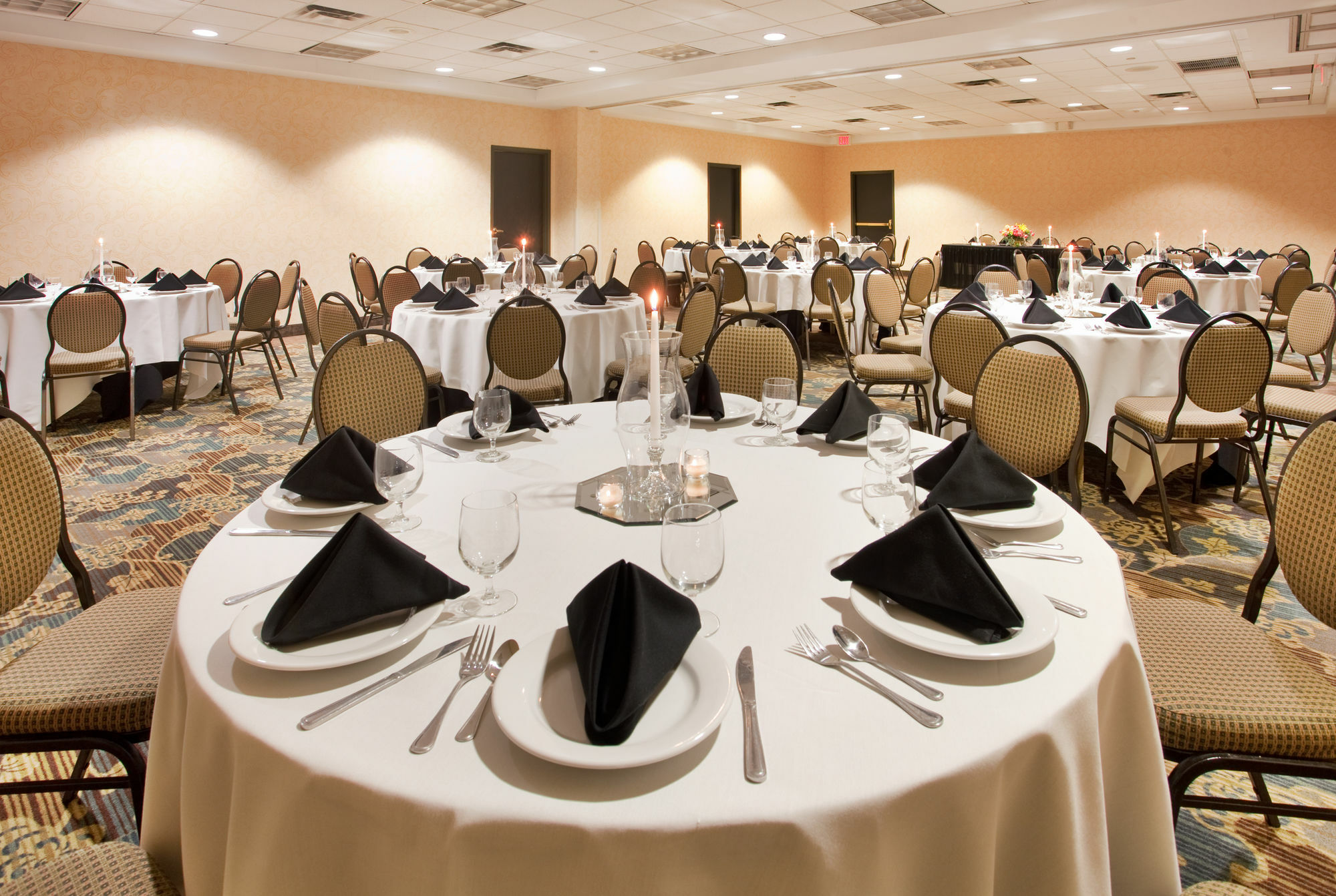 Hotel Country Club Plaza 3*