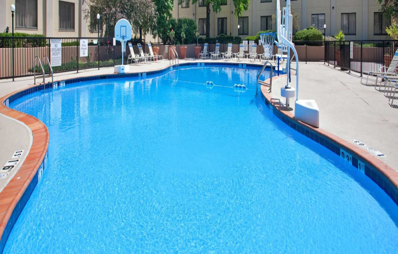 Country Club Plaza Hotel