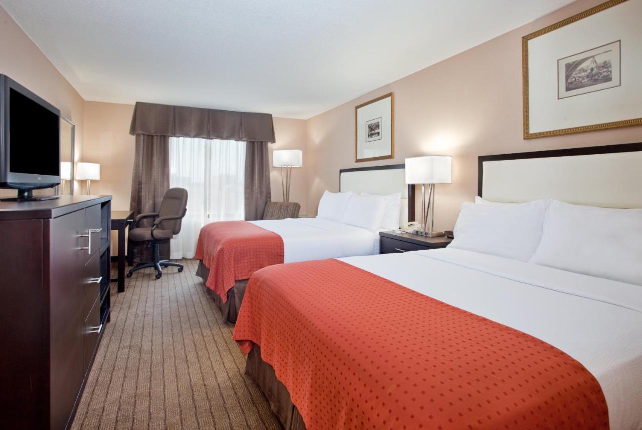 Country Club Plaza Hotel